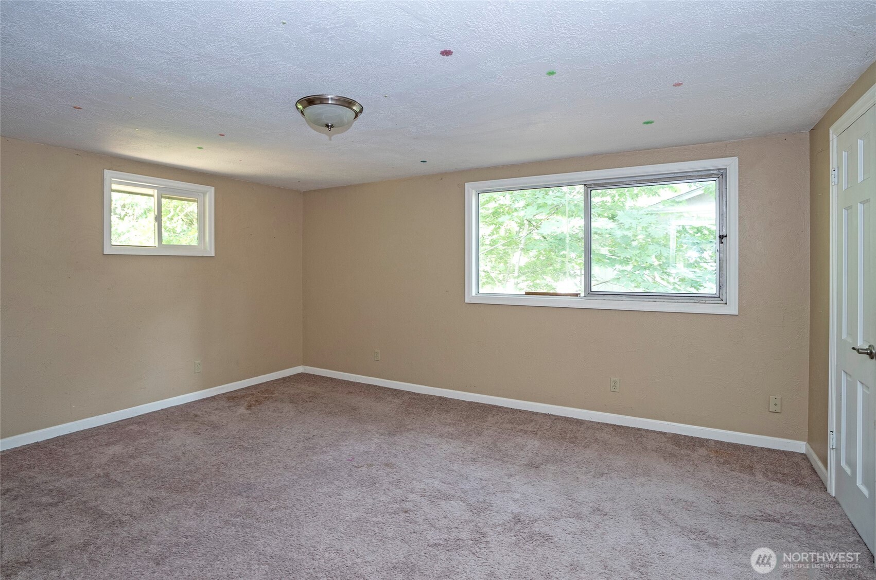 619 Cougar Street Property Photo 20