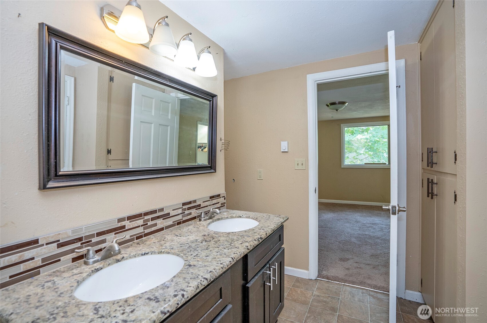 619 Cougar Street Property Photo 22