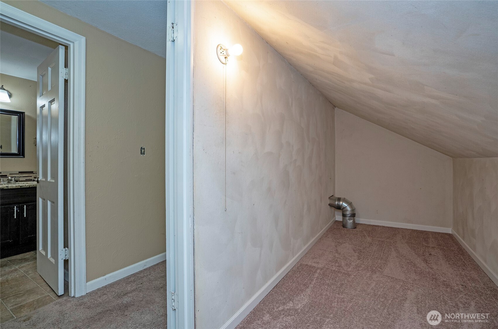 619 Cougar Street Property Photo 25