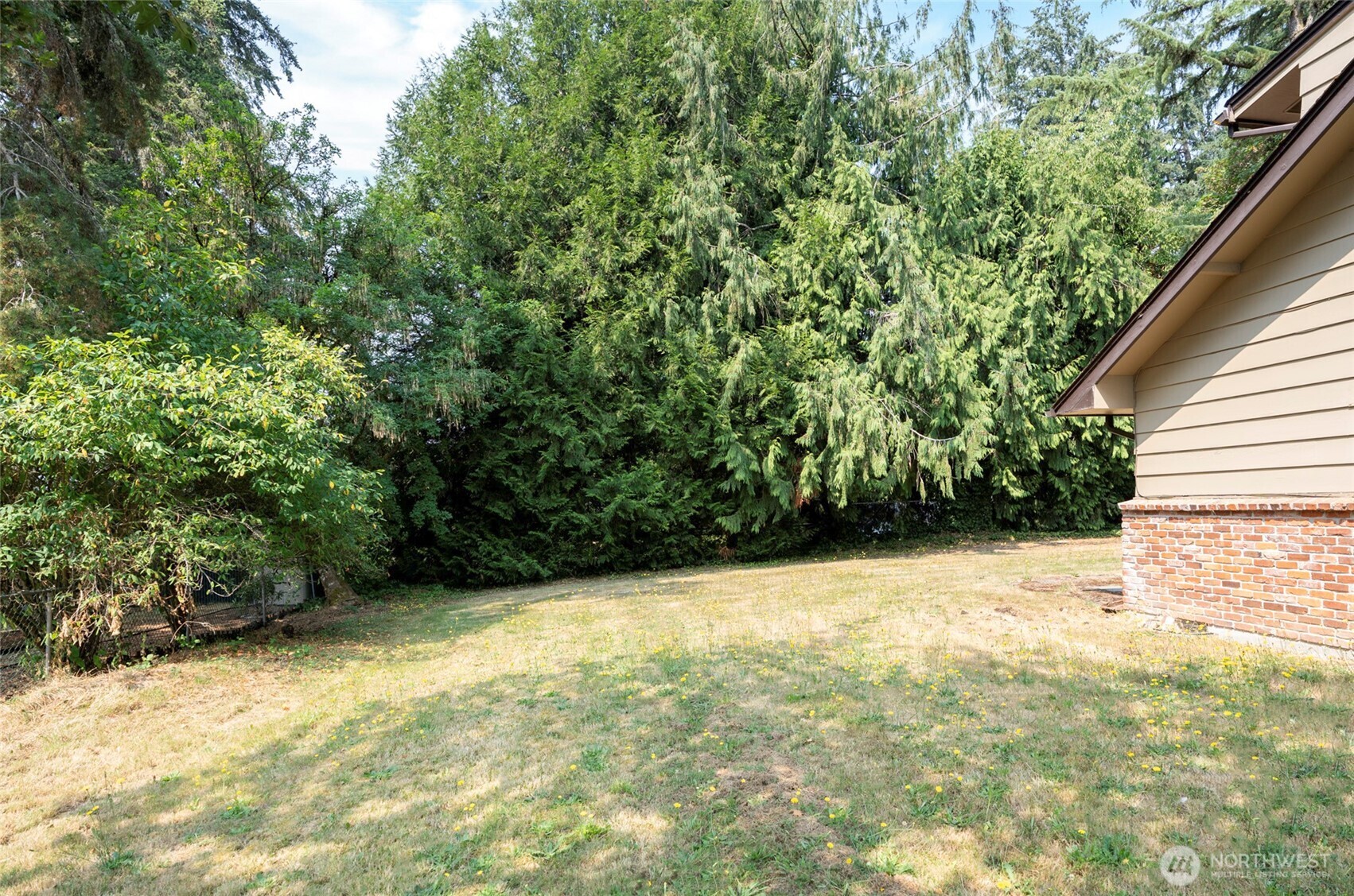 619 Cougar Street Property Photo 32