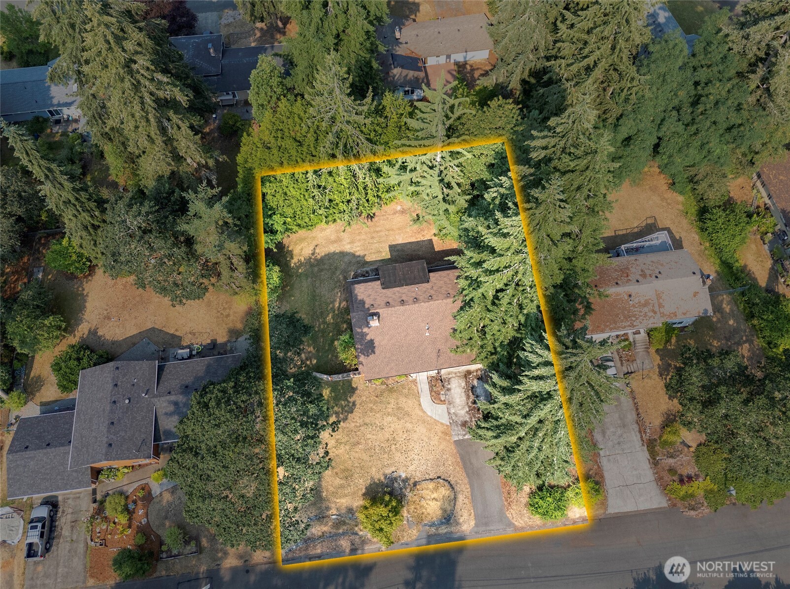 619 Cougar Street Property Photo 34