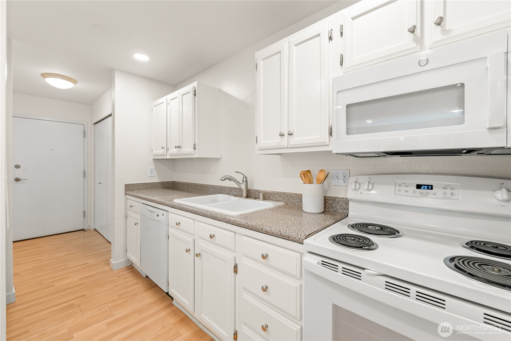555 Prospect Street 1 Property Photo 10