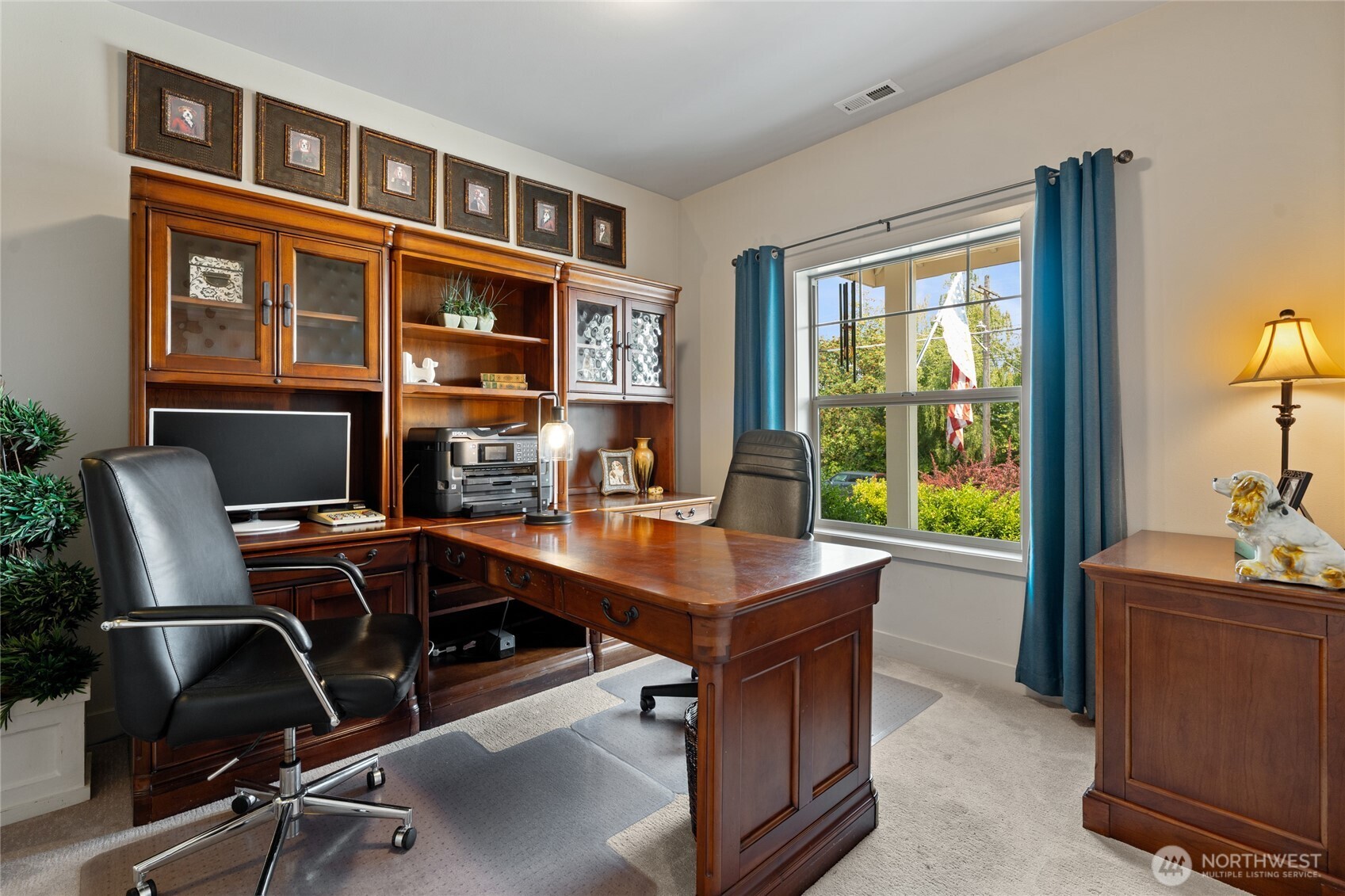 2218 N Huson Property Photo 6