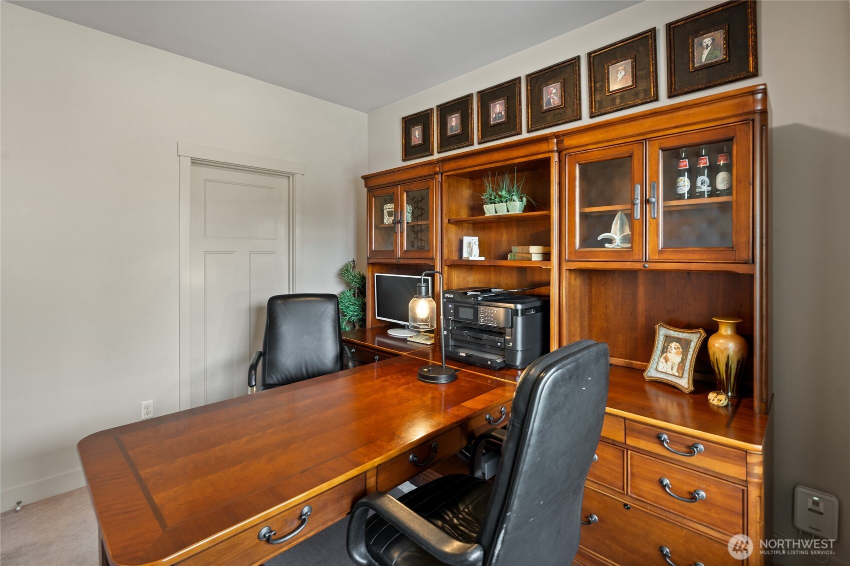 2218 N Huson Property Photo 7