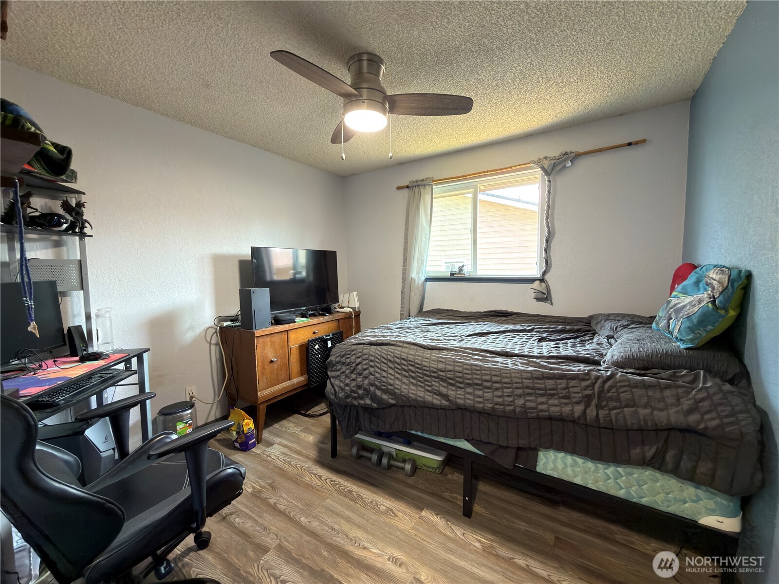 828 W 10th Street Property Photo 10