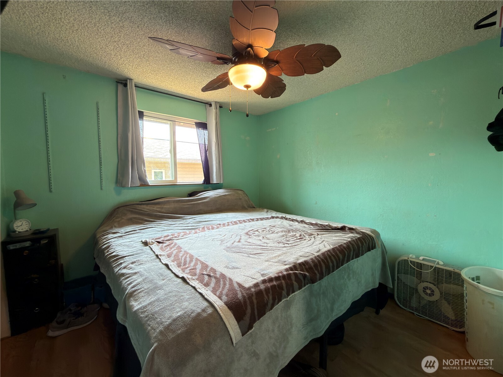 828 W 10th Street Property Photo 11