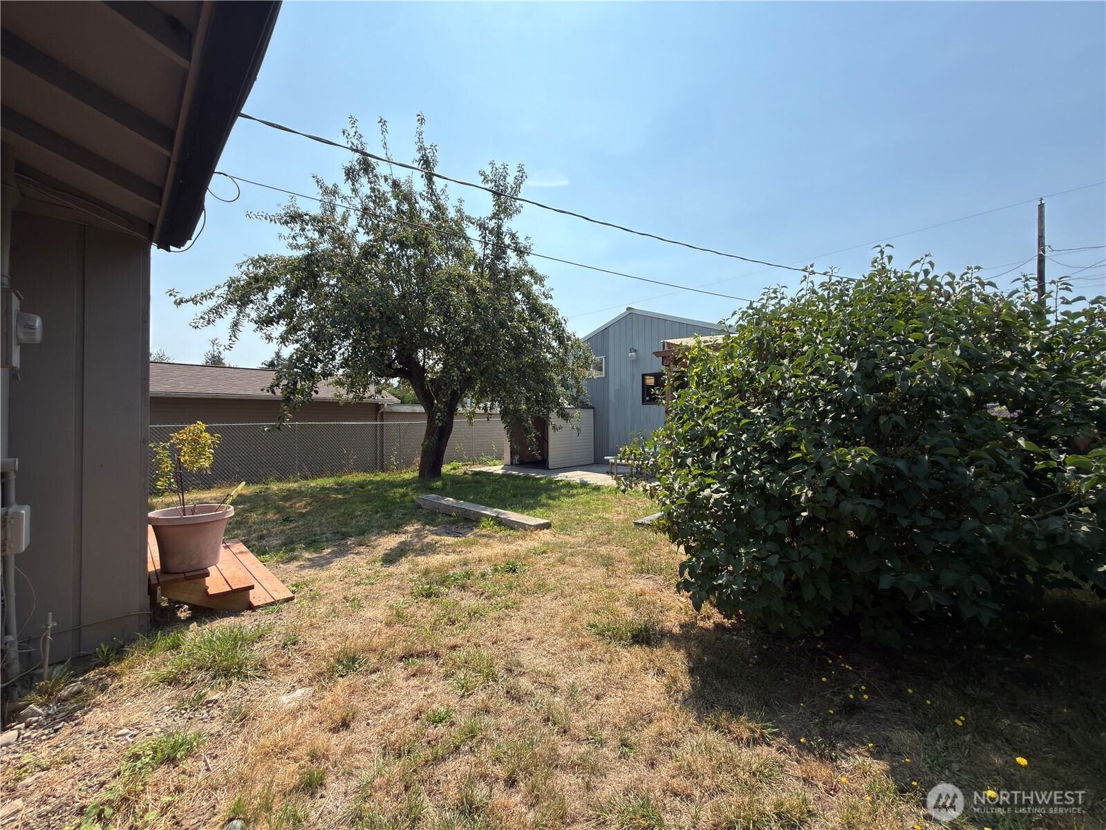 828 W 10th Street Property Photo 15