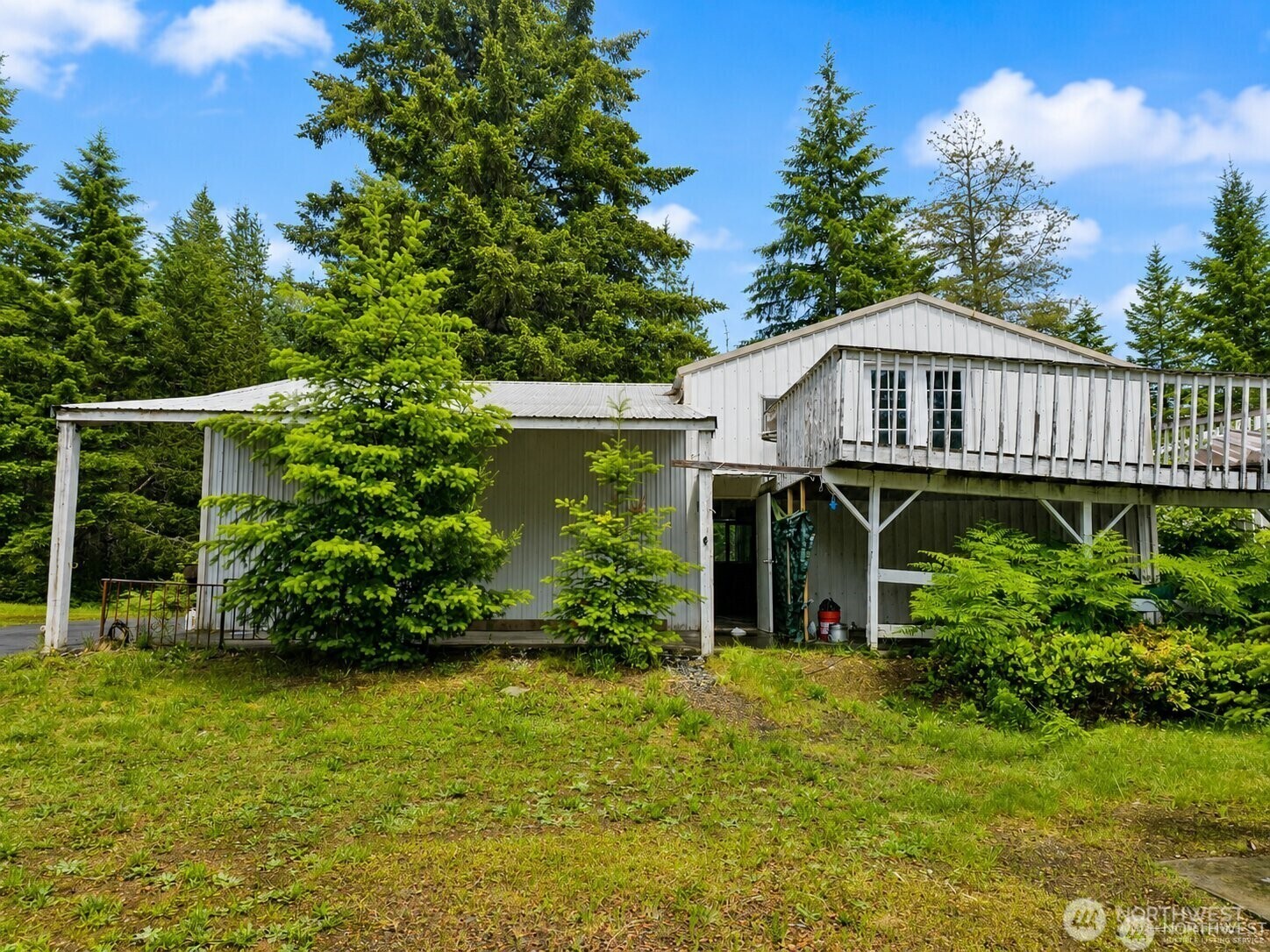 1170 Ne Shoe Lake Road Property Photo 5
