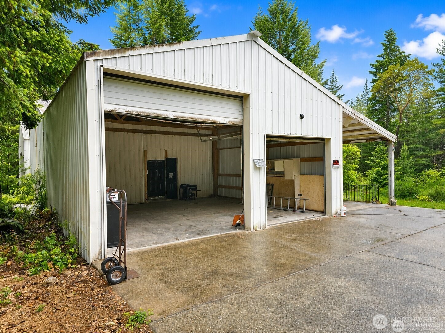1170 Ne Shoe Lake Road Property Photo 7