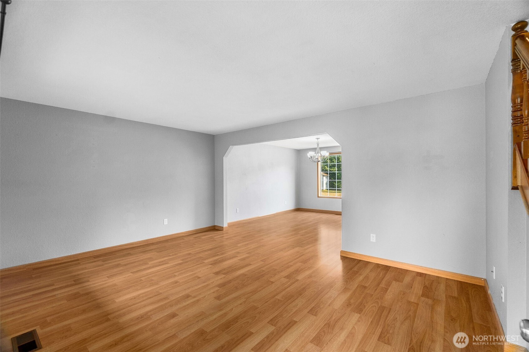 3327 28th Avenue Property Photo 4