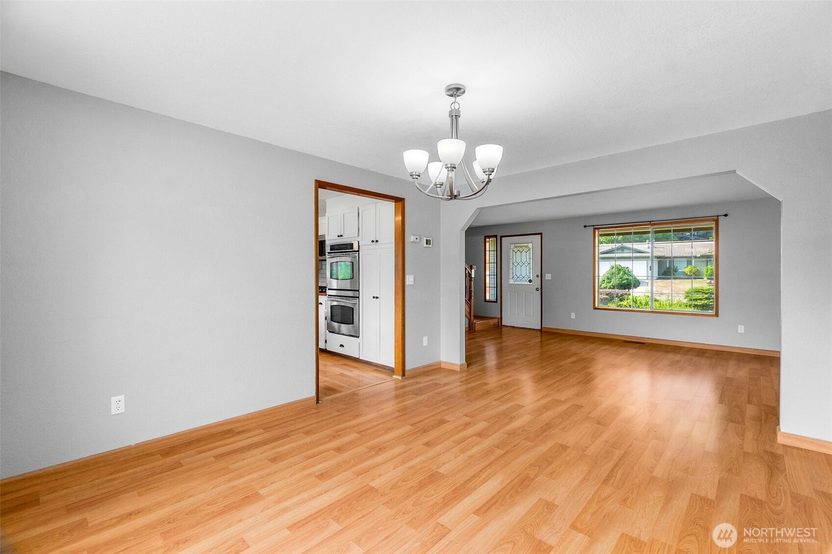 3327 28th Avenue Property Photo 6