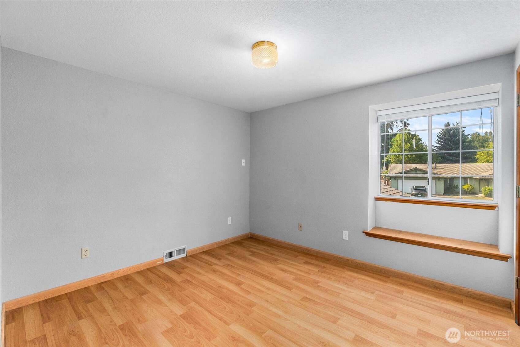 3327 28th Avenue Property Photo 20