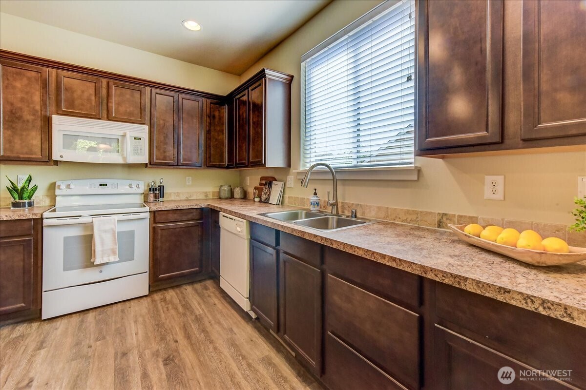 4708 Mount Baker Loop Property Photo 6