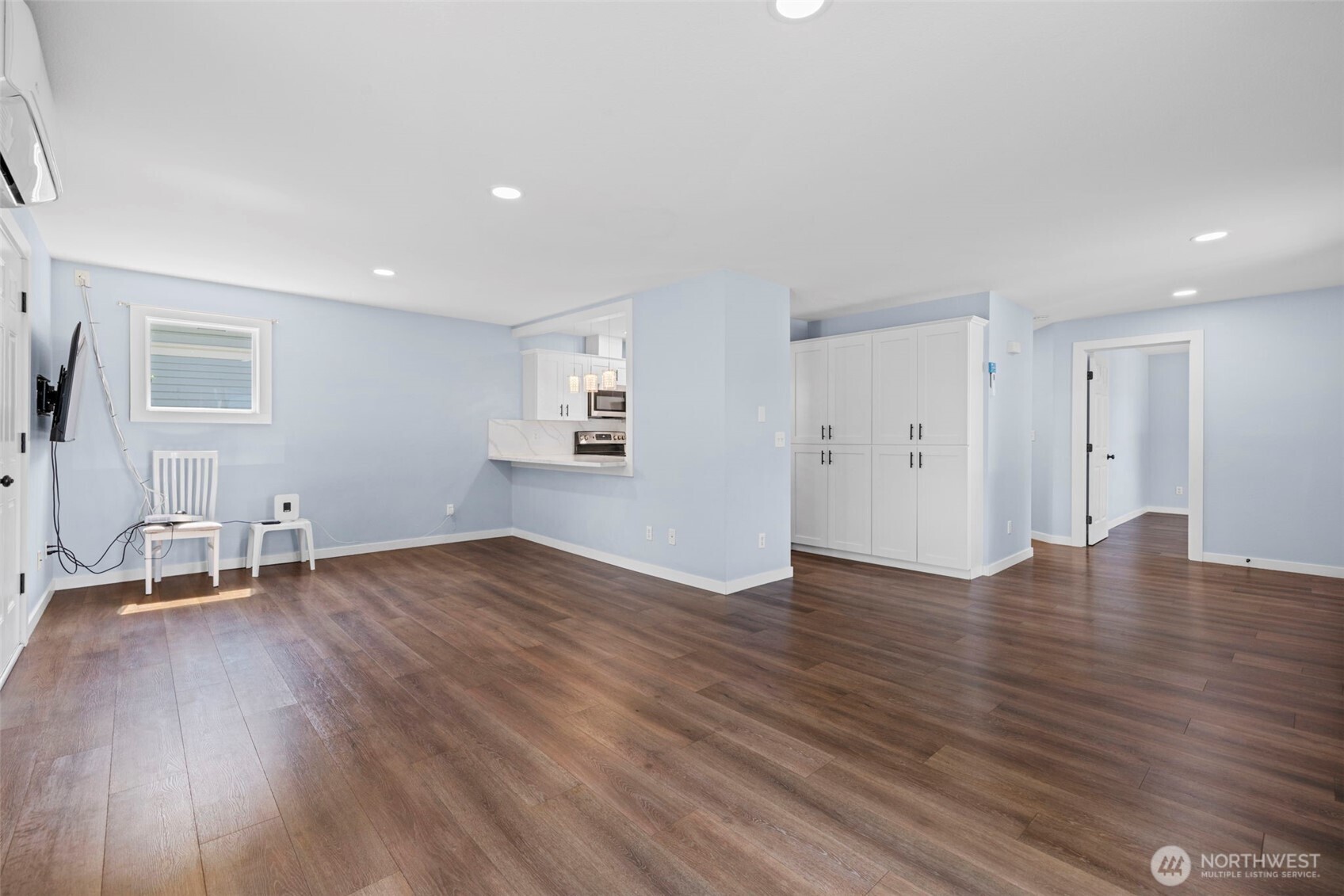 2104 Rockefeller Avenue 1716 Property Photo 4