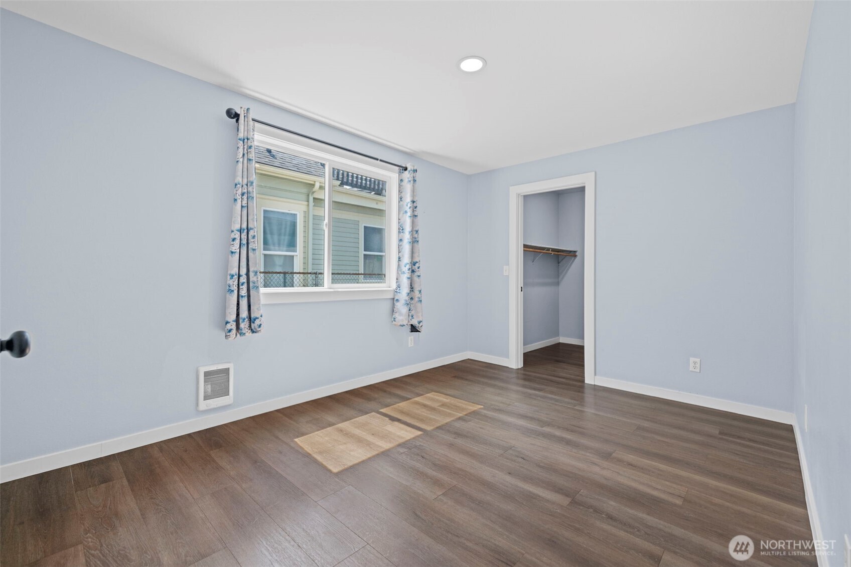 2104 Rockefeller Avenue 1716 Property Photo 14