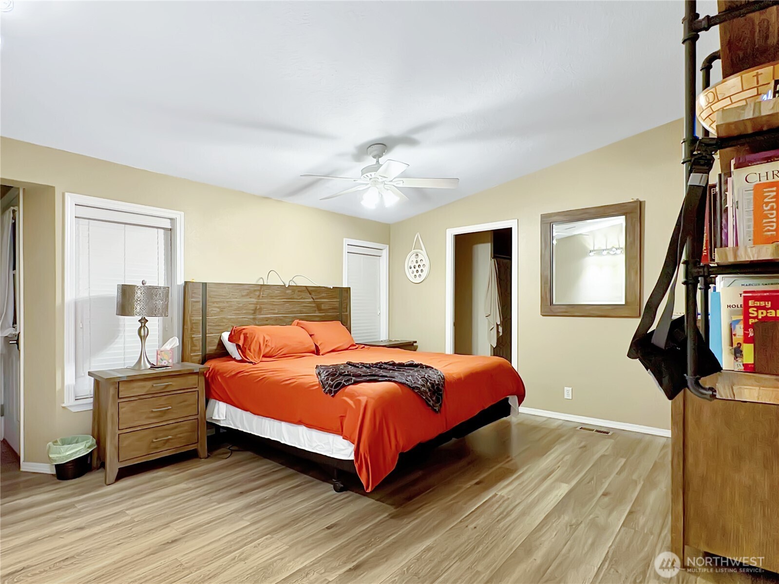 4328 Lakeview Ct Property Photo 13
