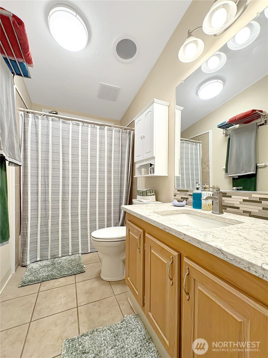 4328 Lakeview Ct Property Photo 17