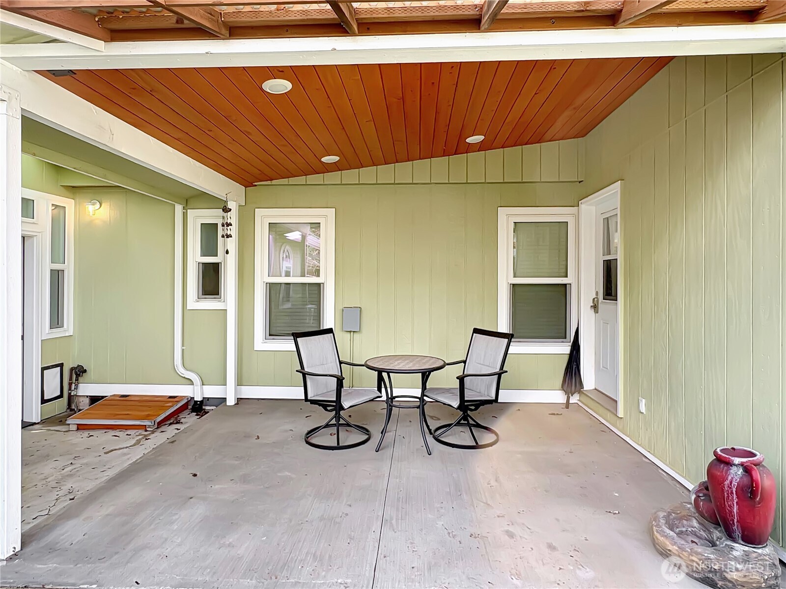 4328 Lakeview Ct Property Photo 18