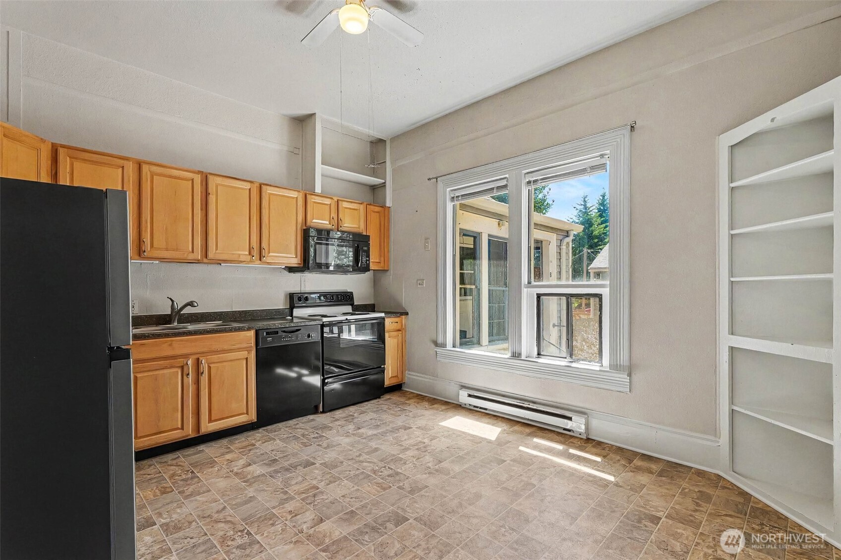 140 S Cambrian Avenue Property Photo 5