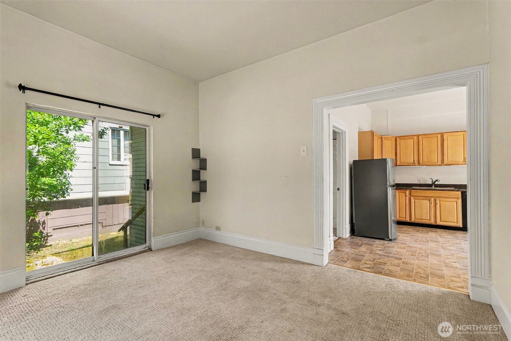 140 S Cambrian Avenue Property Photo 7