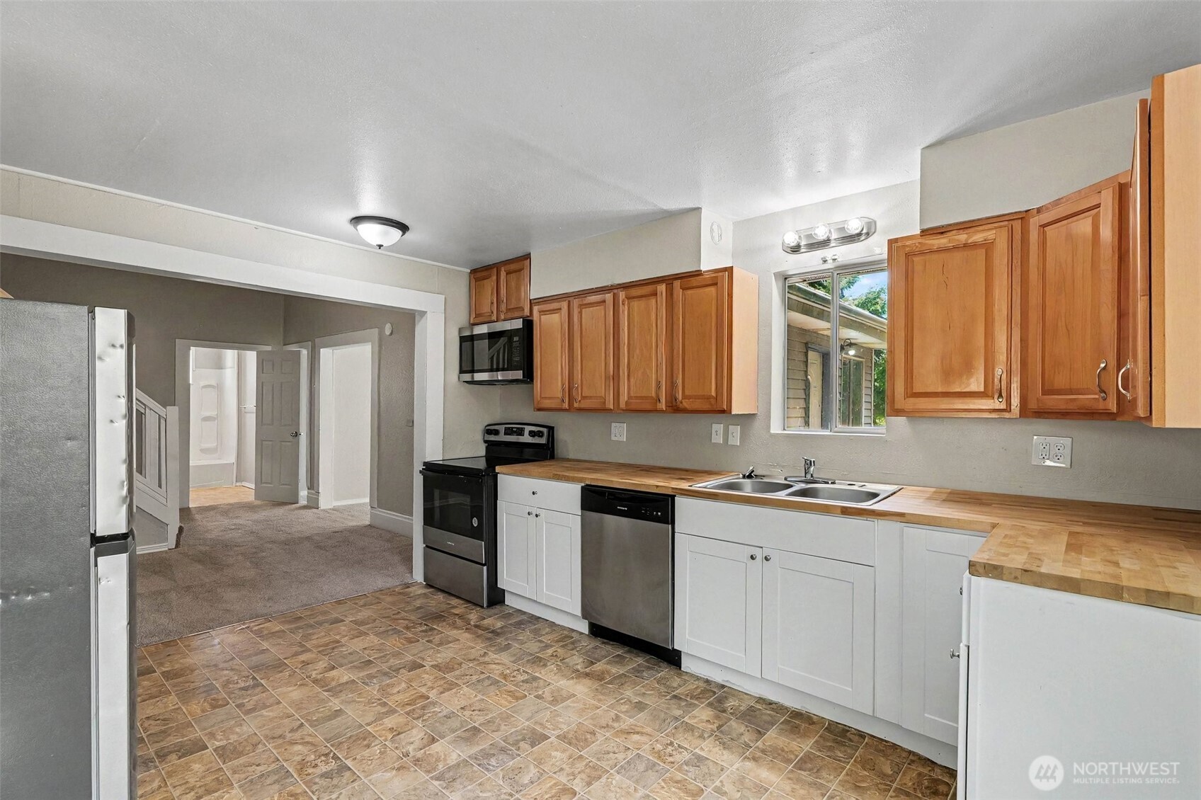 140 S Cambrian Avenue Property Photo 13