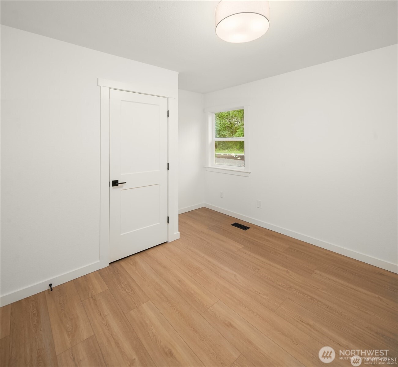23111 58th Avenue Property Photo 28