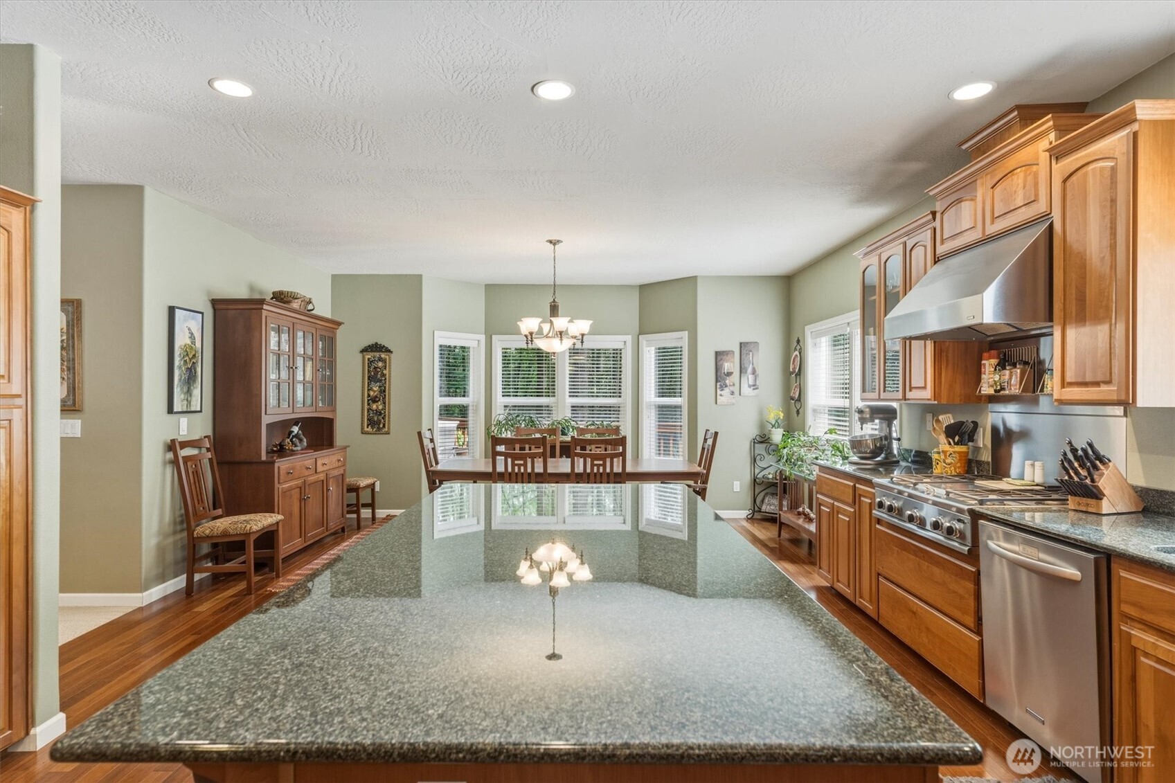 347 Ferncrest Road Property Photo 8