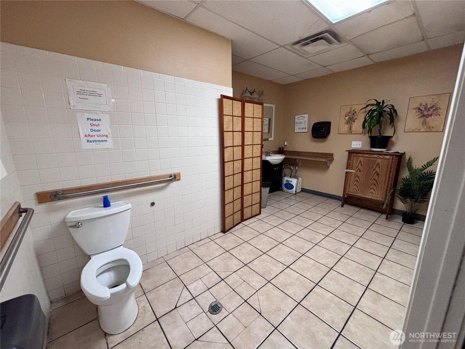1713 S Canyon Road Property Photo 11