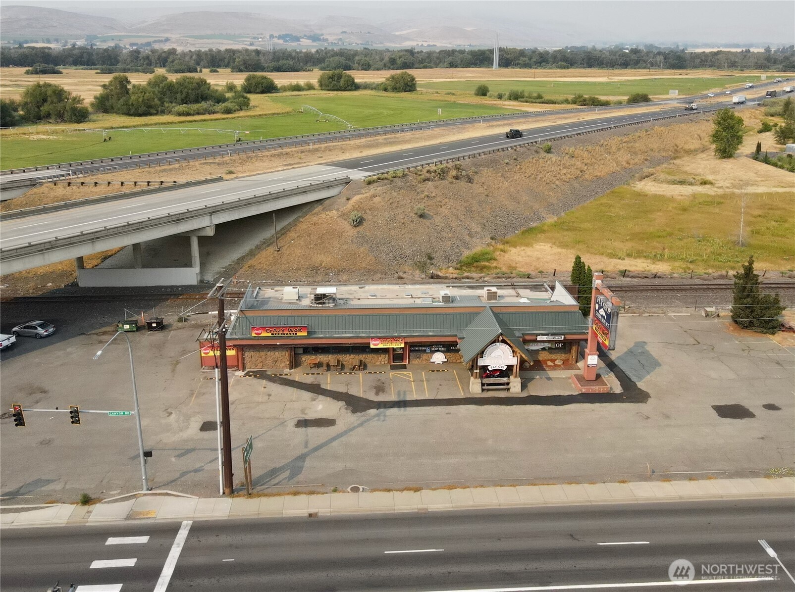 1713 S Canyon Road Property Photo 18