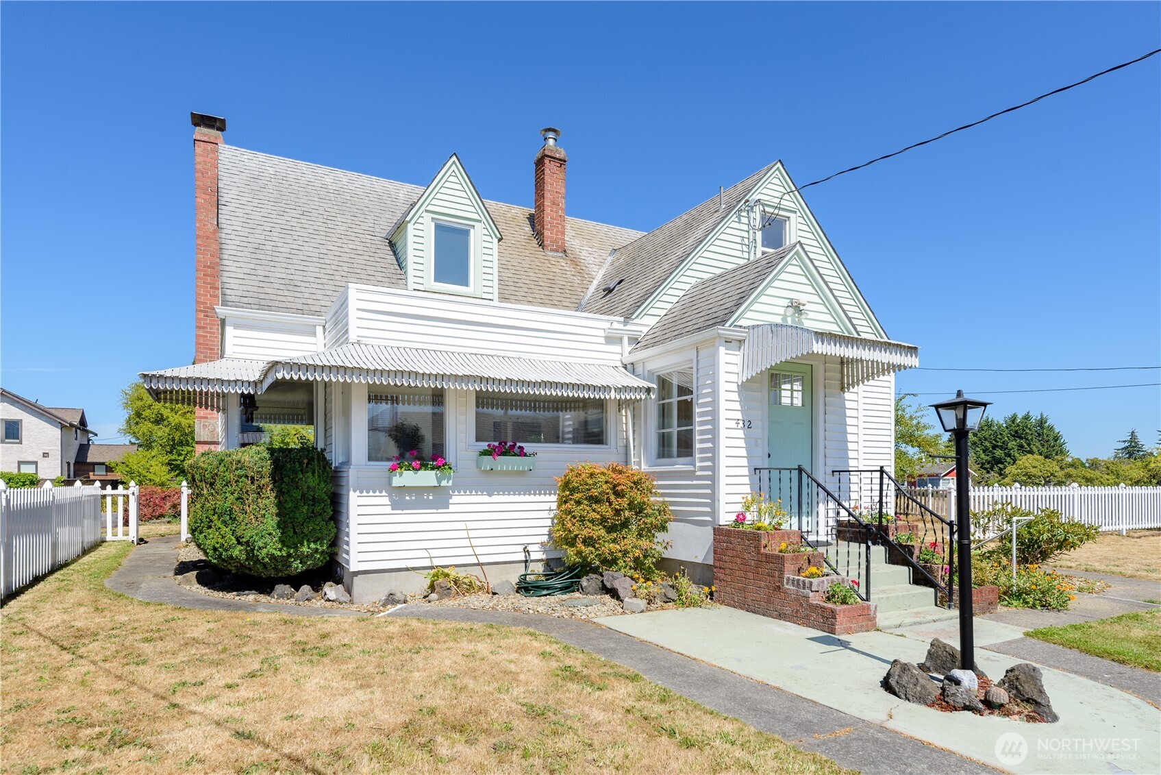 432 E Front Street Property Photo 1