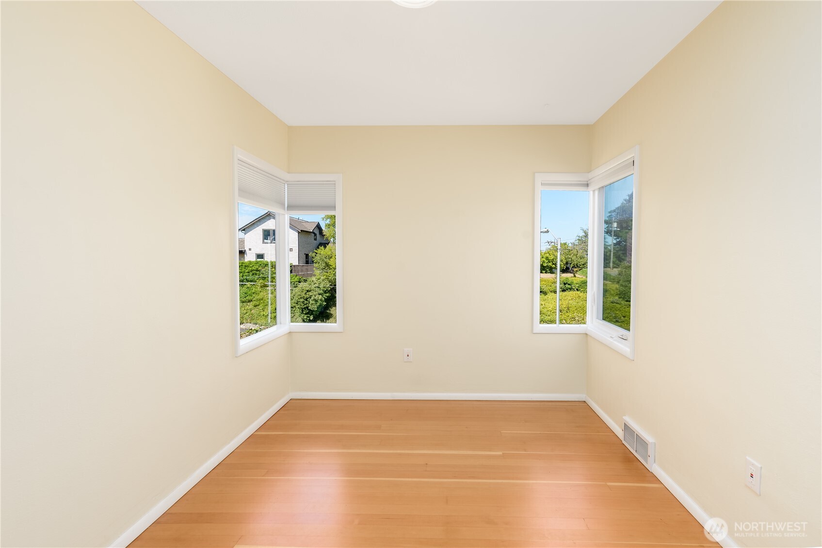 432 E Front Street Property Photo 16