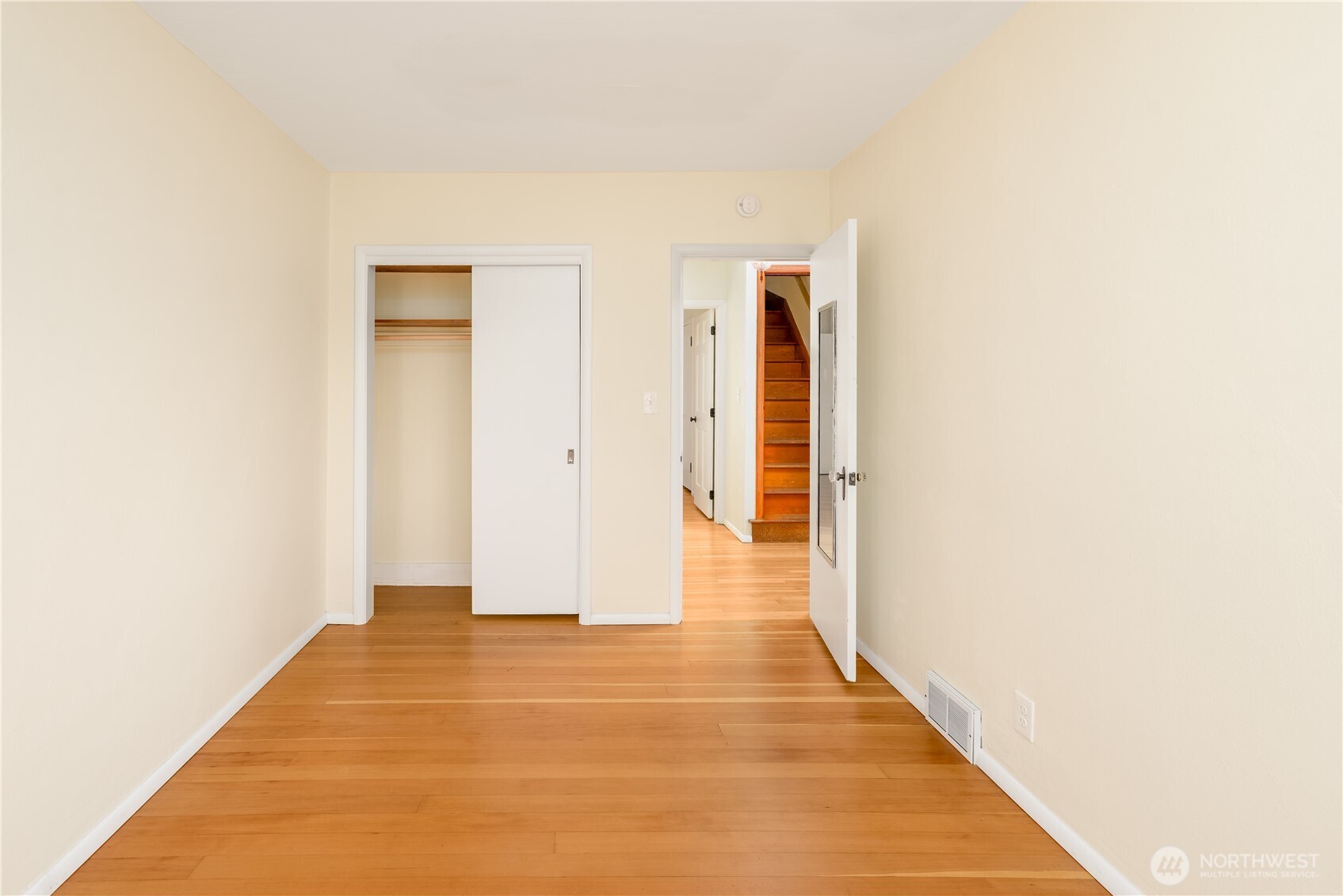 432 E Front Street Property Photo 18