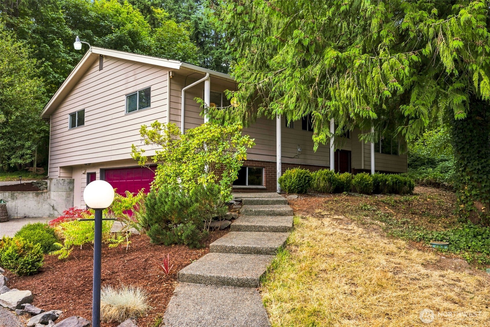 7412 104th Street Property Photo 1