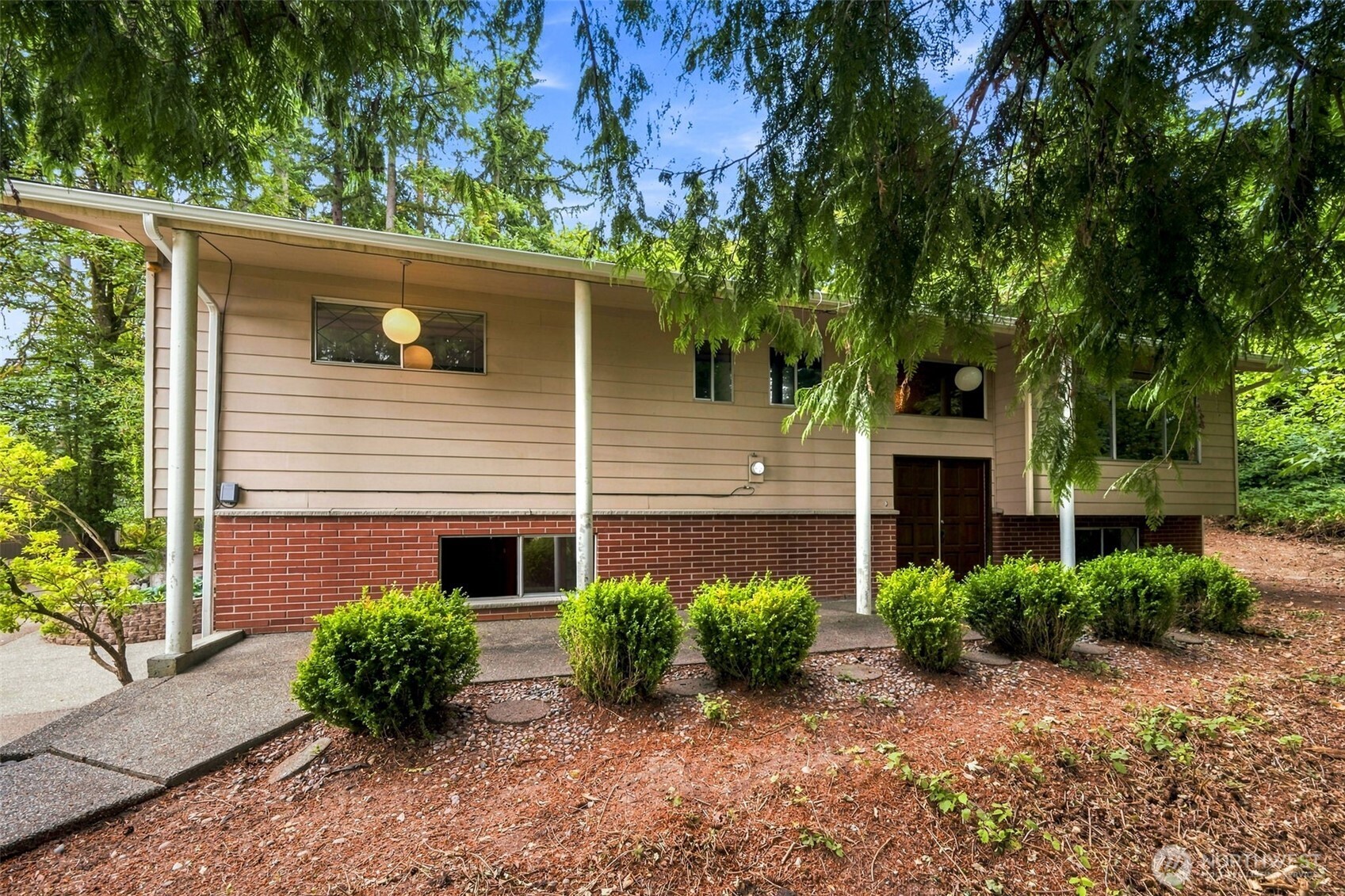 7412 104th Street Property Photo 4