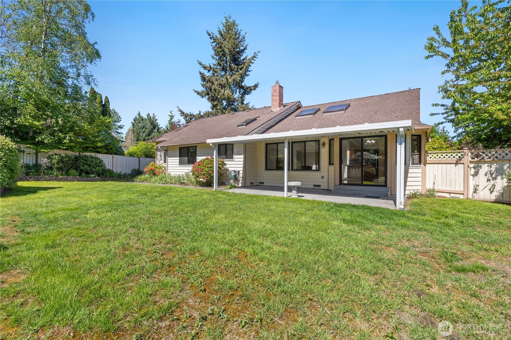 826 169th Place Property Photo 24