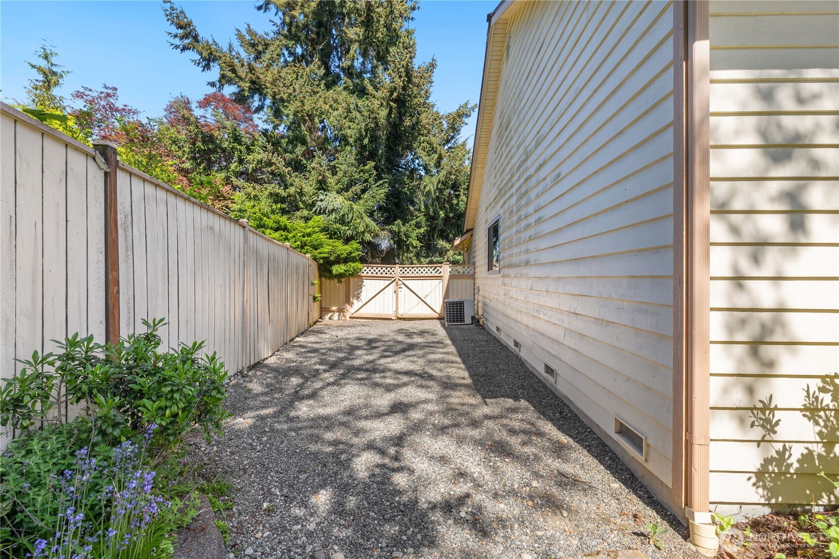 826 169th Place Property Photo 25