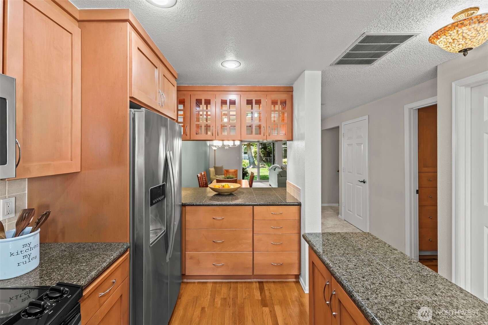5527 Bridgeport Way C Property Photo 6