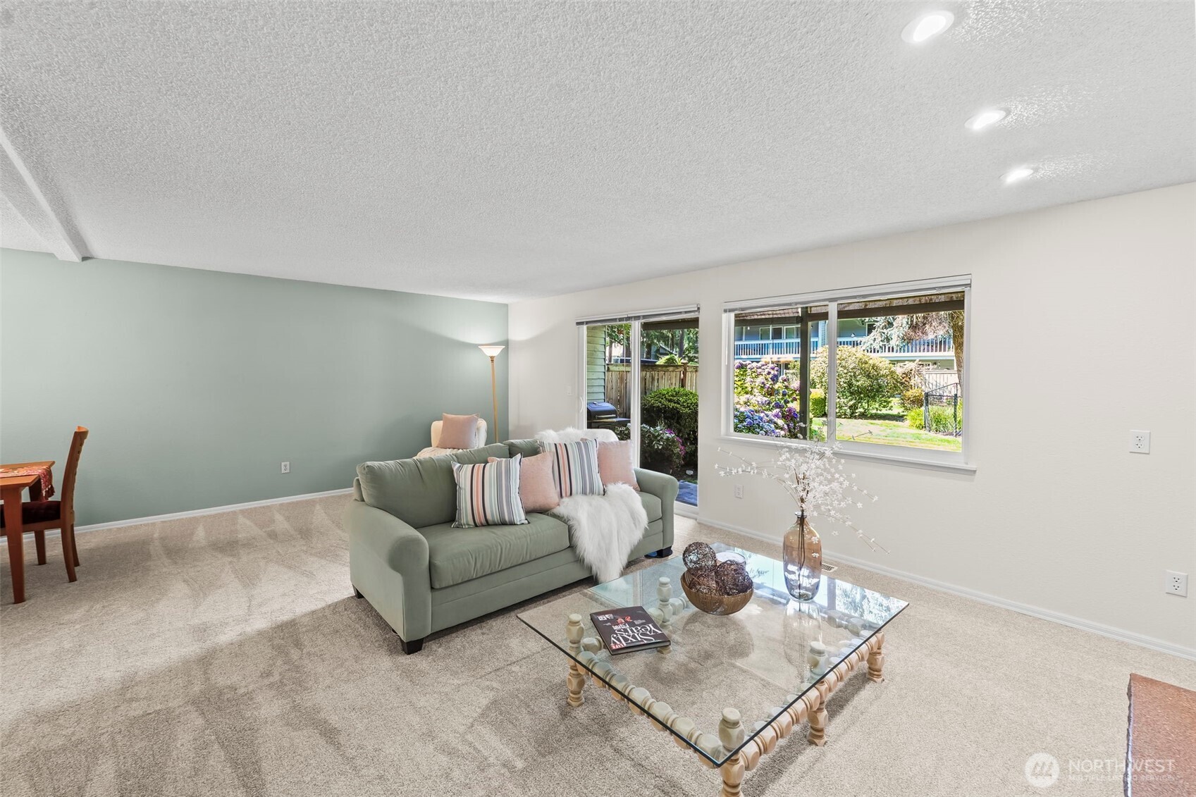 5527 Bridgeport Way C Property Photo 15