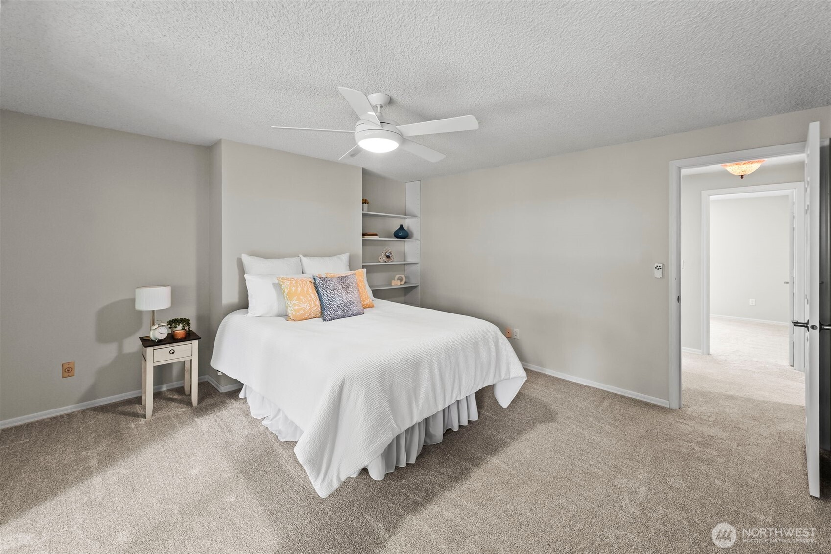 5527 Bridgeport Way C Property Photo 18