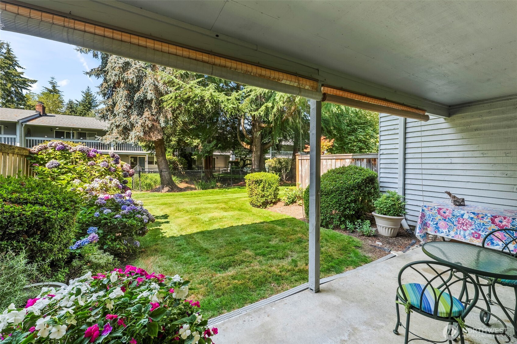 5527 Bridgeport Way C Property Photo 33