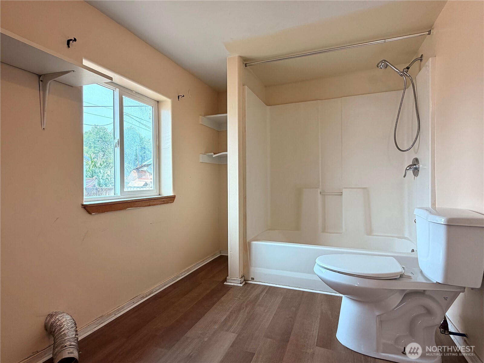 213 Bridge Street Property Photo 23