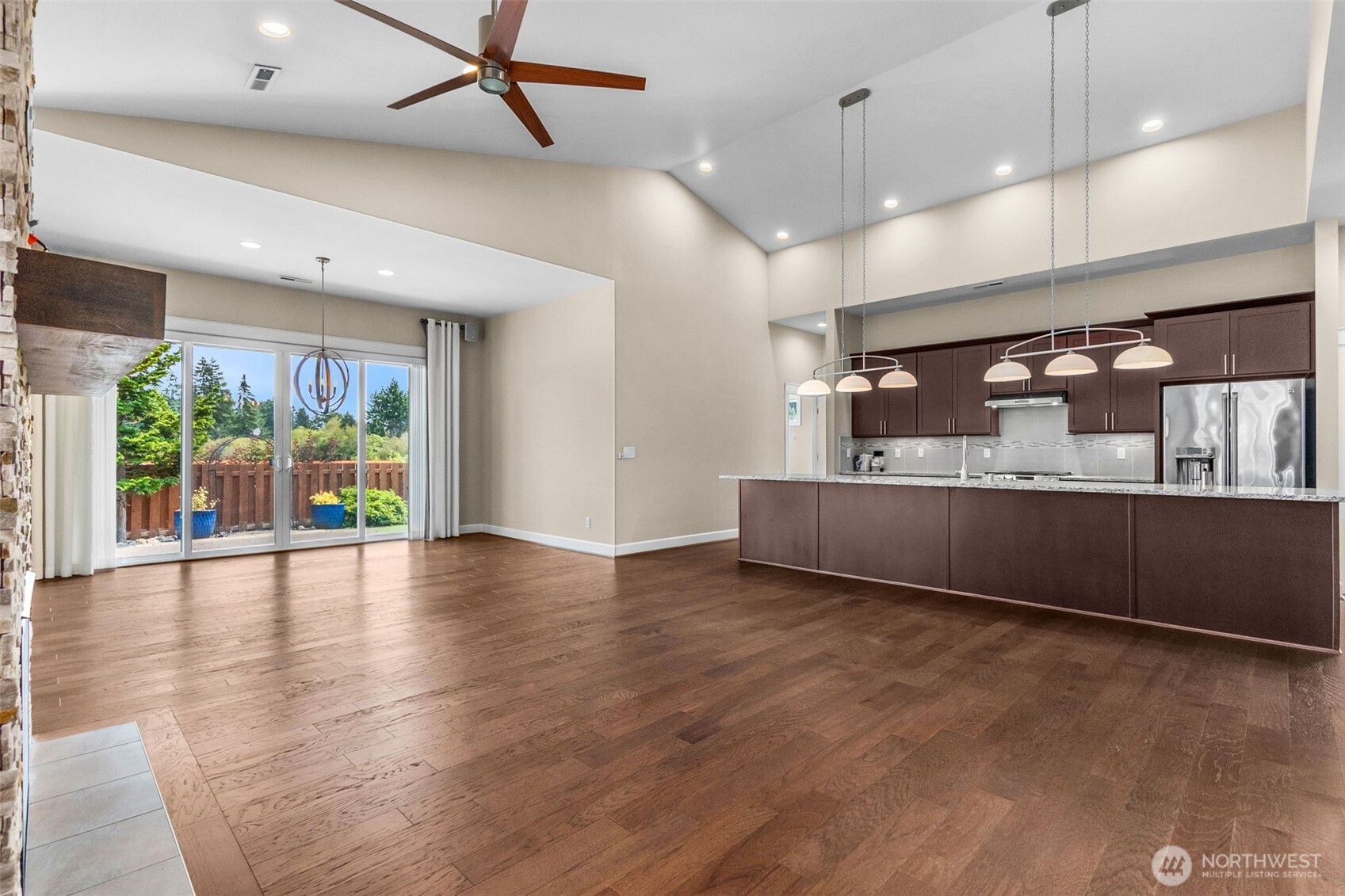 3732 Eagledale Court Property Photo 12