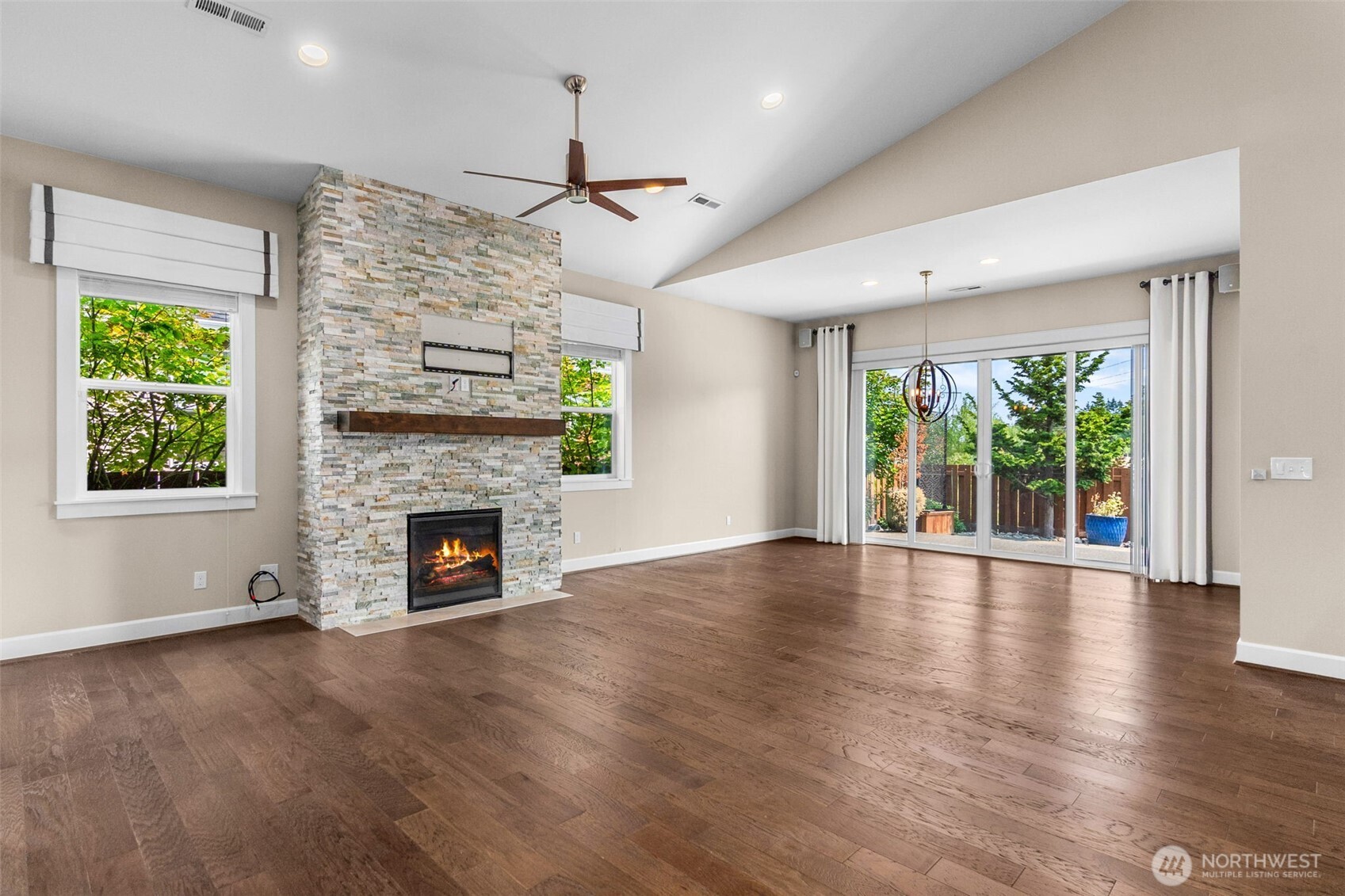 3732 Eagledale Court Property Photo 15