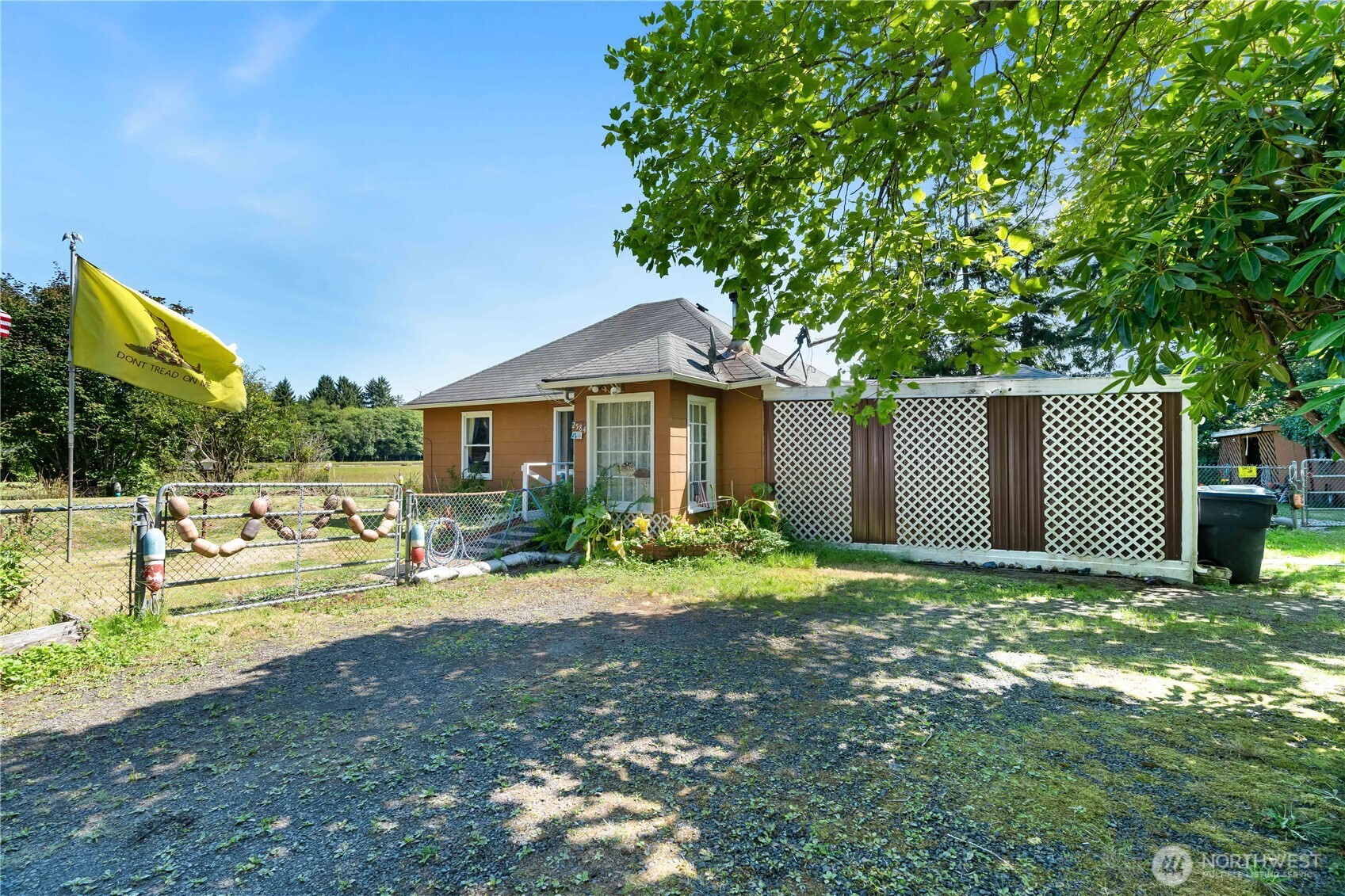 2584 State Route 105 Property Photo 1