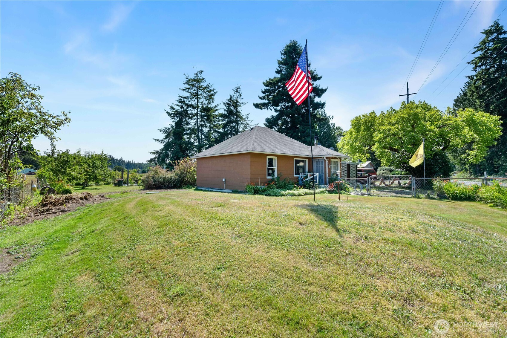 2584 State Route 105 Property Photo 2