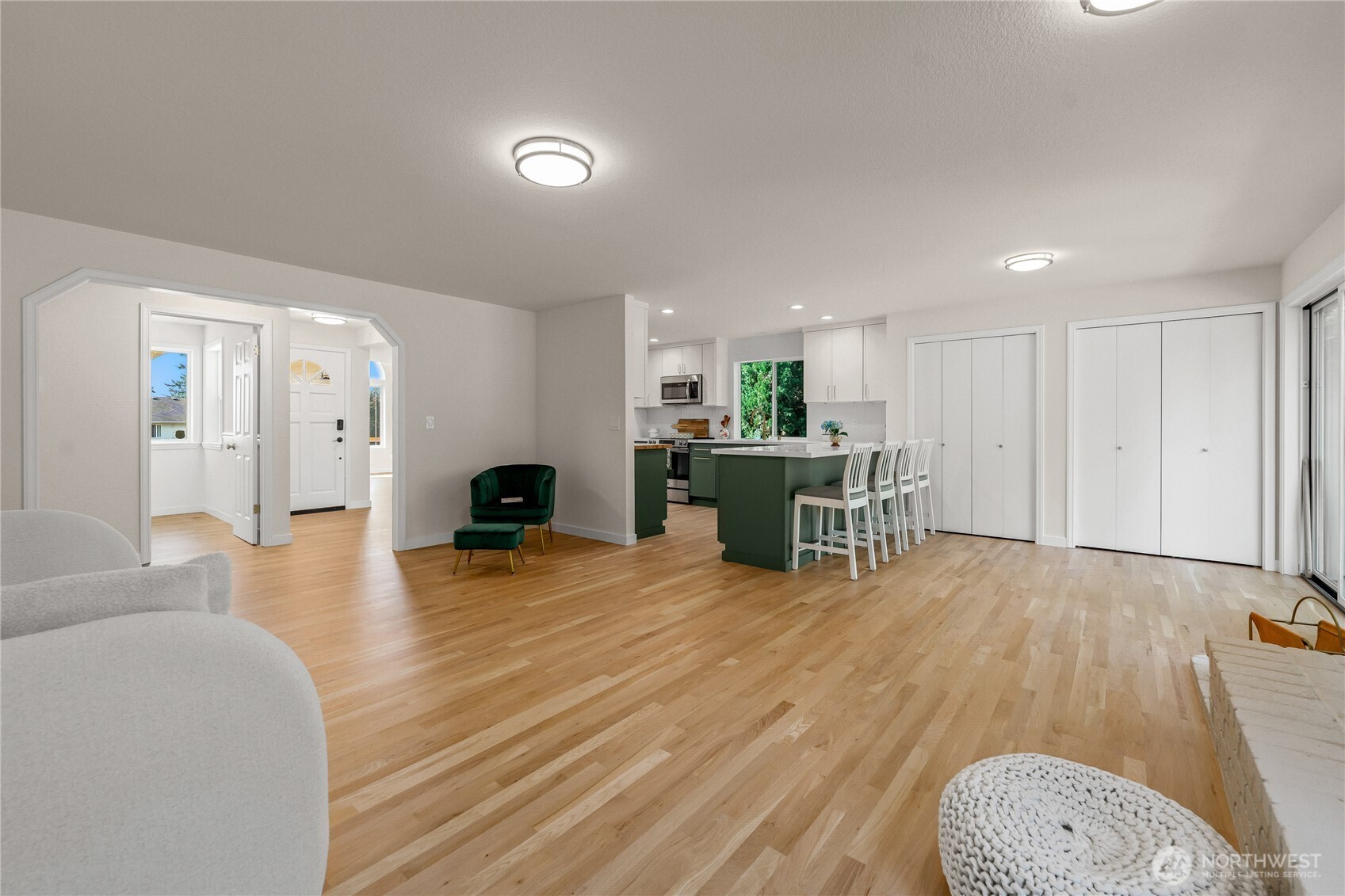 1812 Lumley Avenue Property Photo 11