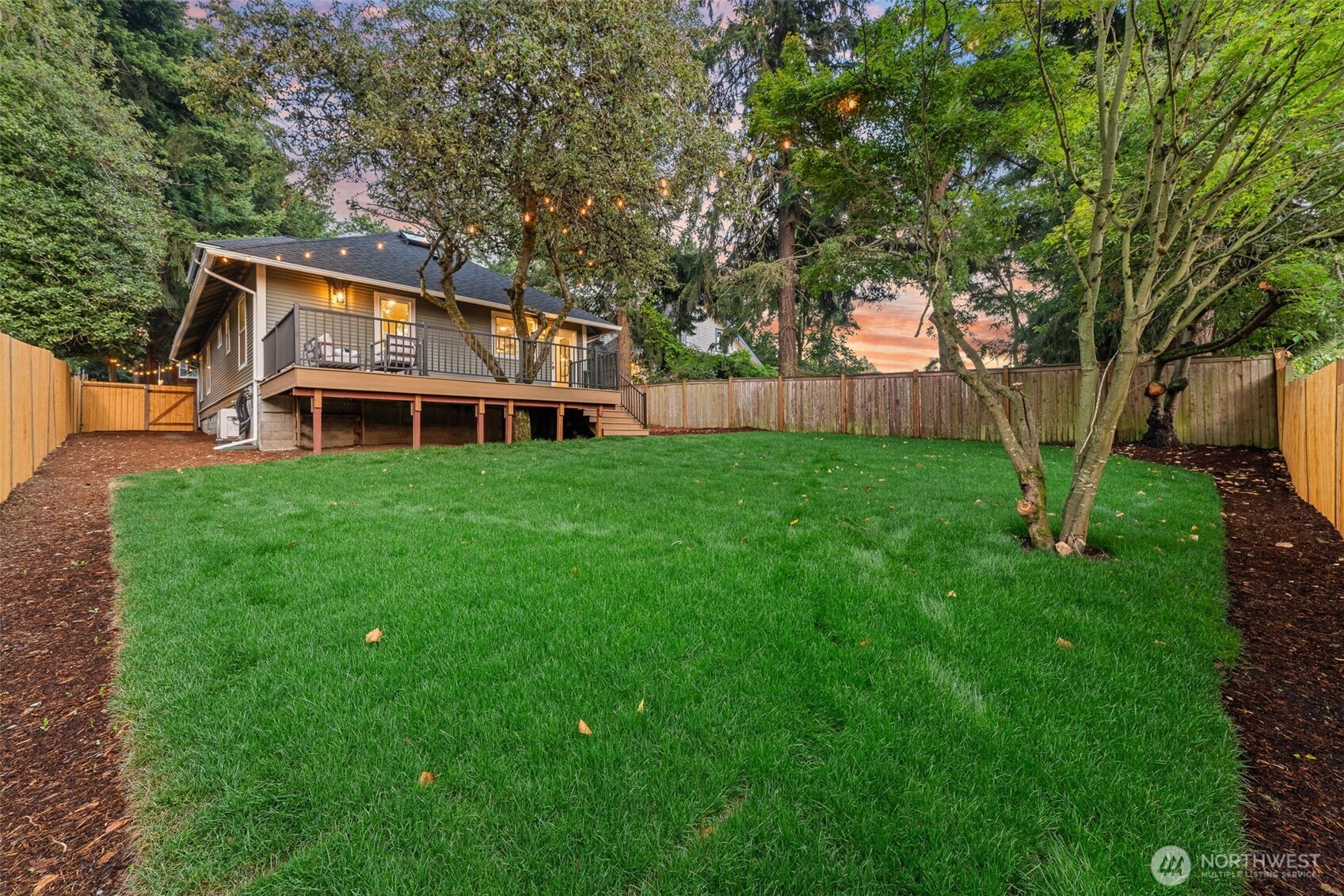 10733 Interlake Avenue Property Photo 24