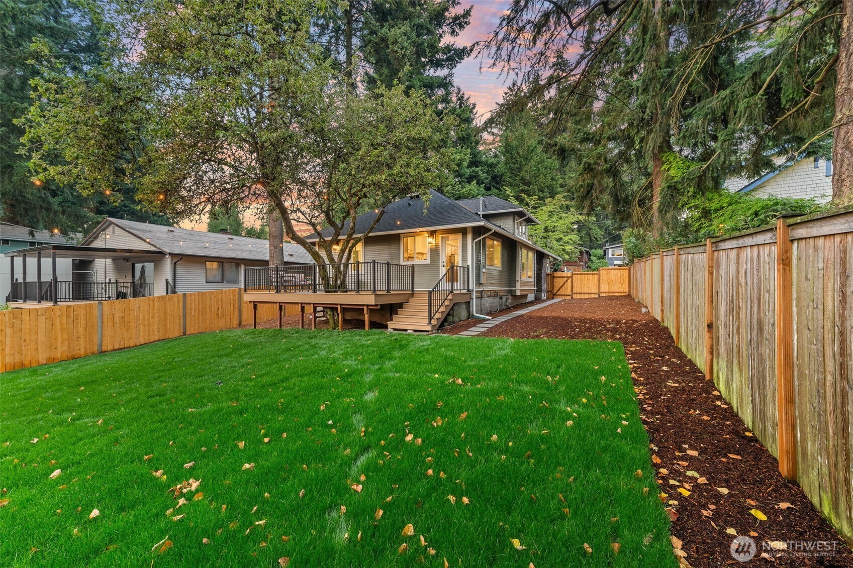 10733 Interlake Avenue Property Photo 25