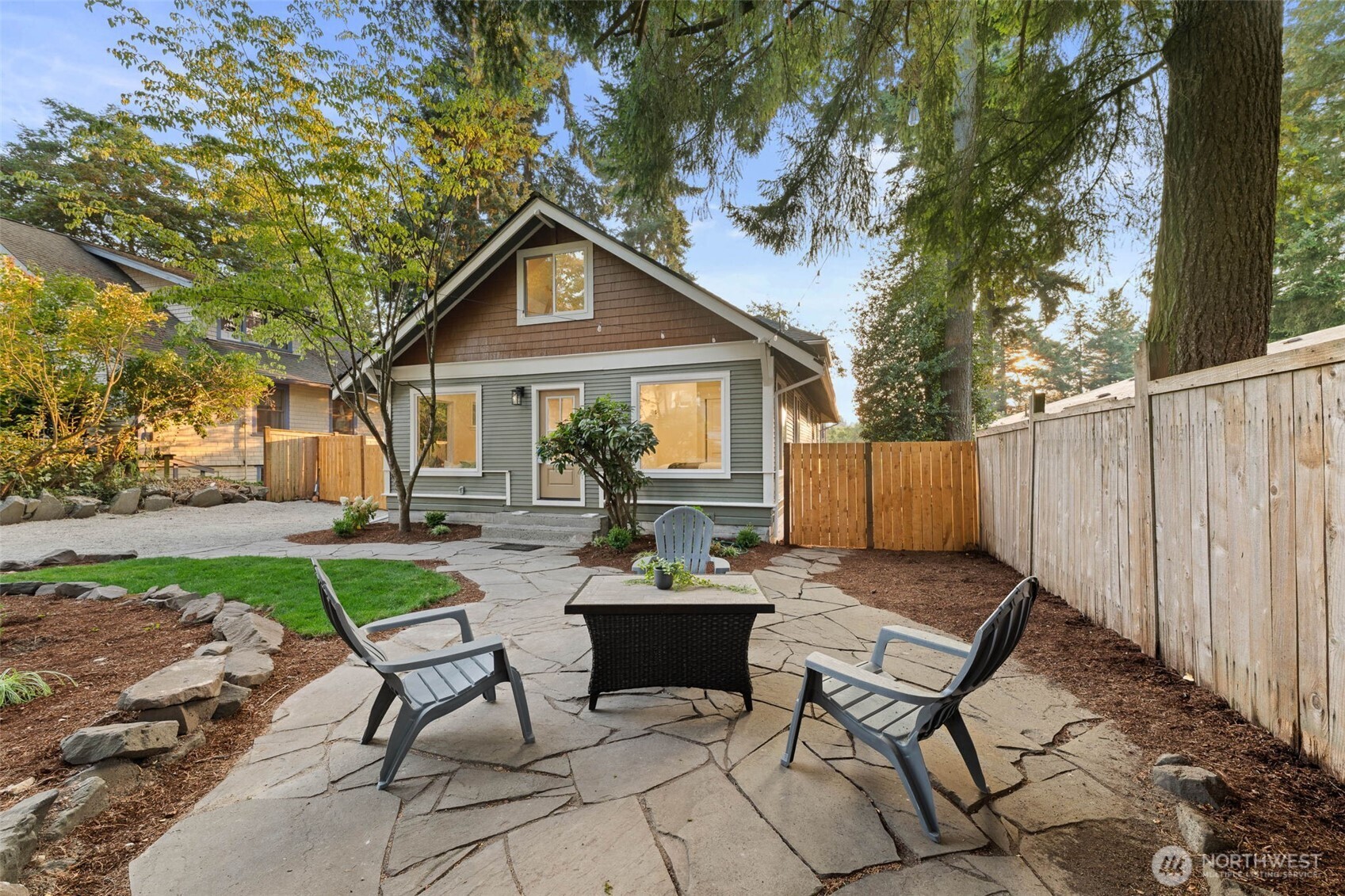 10733 Interlake Avenue Property Photo 26