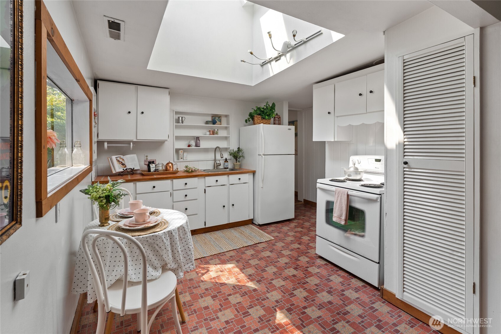 4922 Hyada Boulevard Property Photo 9